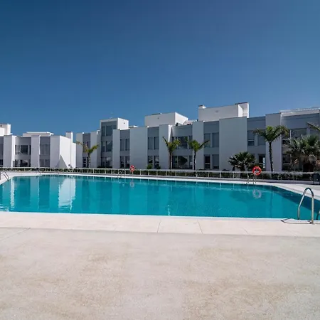 Daire Lm31b - Large Family Apartment, Shared Pool Estepona