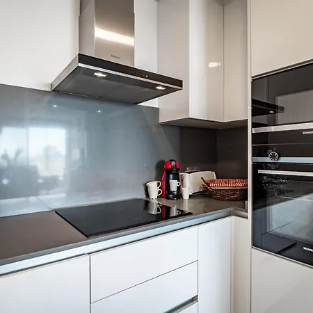 Lm31b - Large Family Apartment, Shared Pool Estepona