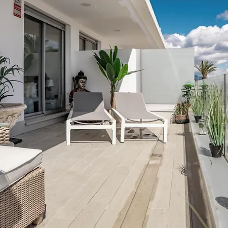 Lm31b - Large Family Apartment, Shared Pool Estepona